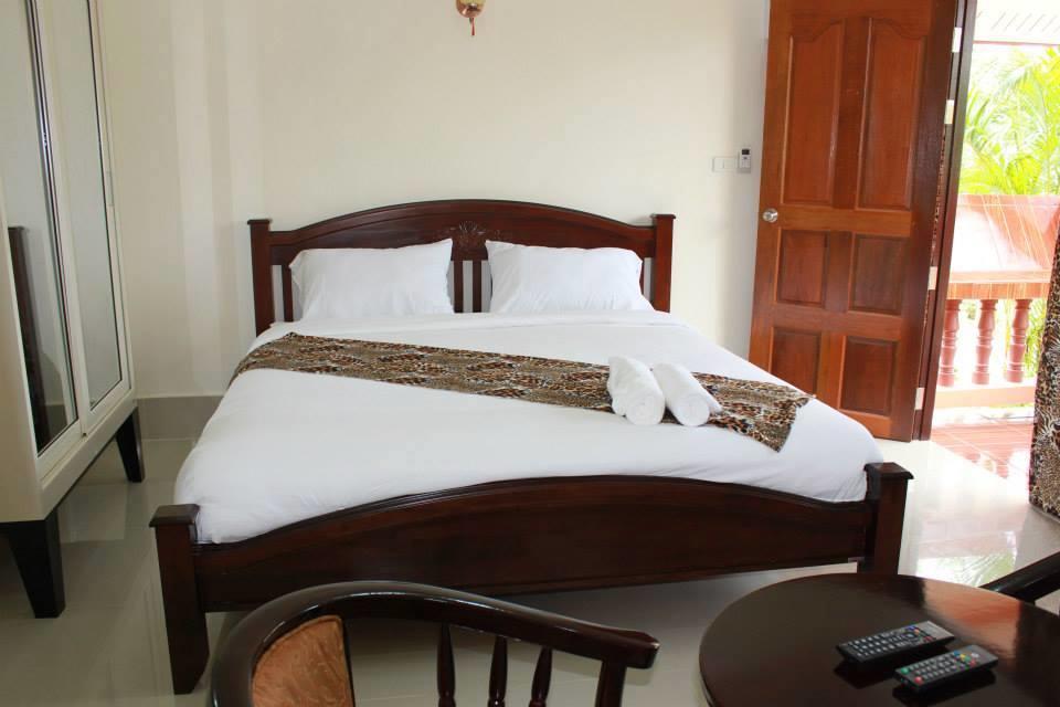 Baan Mek Lom Hotell Khao Lak Exteriör bild