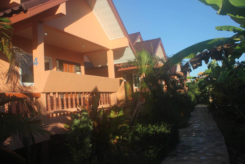 Baan Mek Lom Hotell Khao Lak Exteriör bild