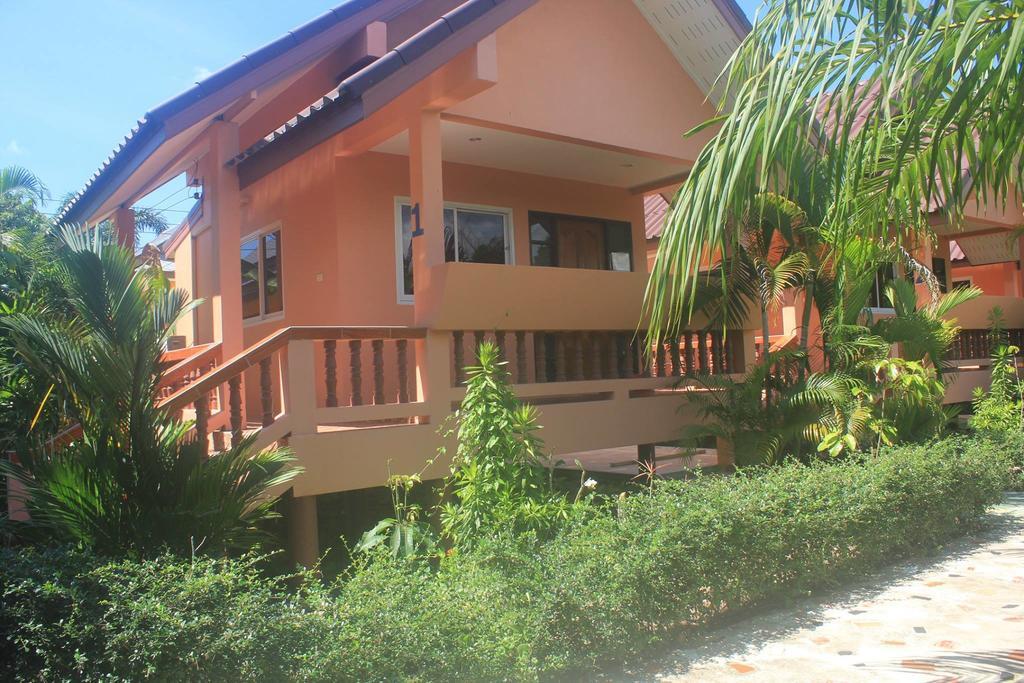 Baan Mek Lom Hotell Khao Lak Exteriör bild