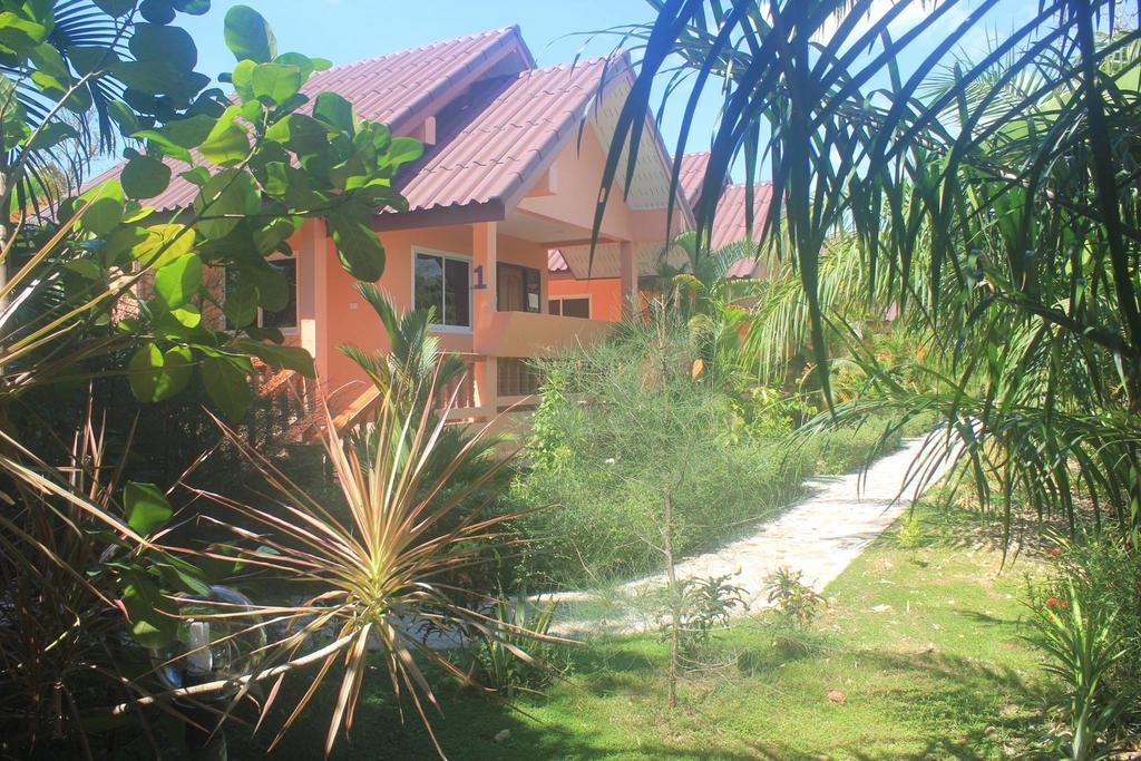 Baan Mek Lom Hotell Khao Lak Exteriör bild