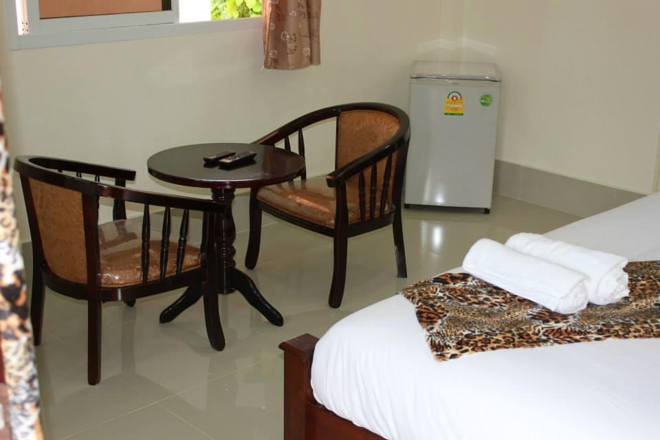 Baan Mek Lom Hotell Khao Lak Exteriör bild