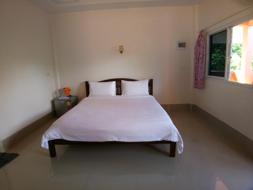 Baan Mek Lom Hotell Khao Lak Exteriör bild