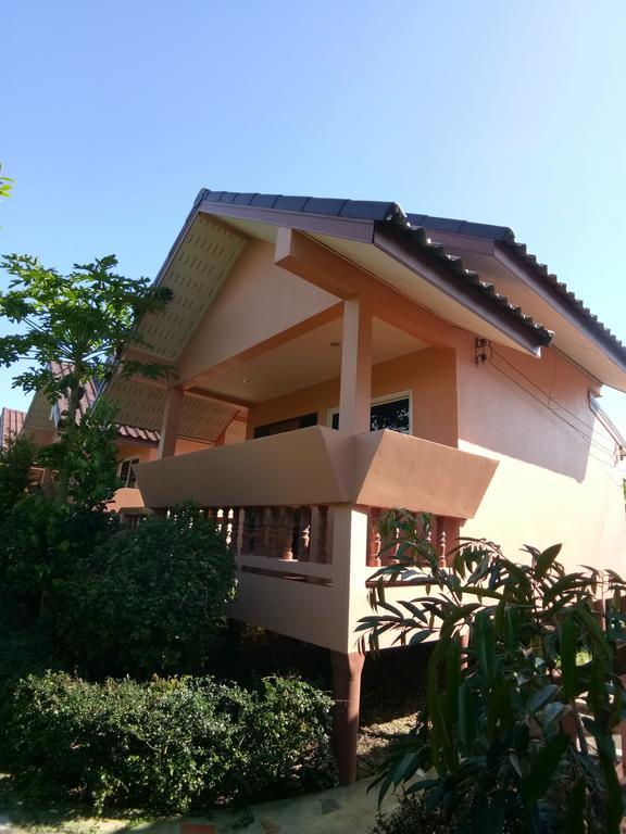 Baan Mek Lom Hotell Khao Lak Exteriör bild