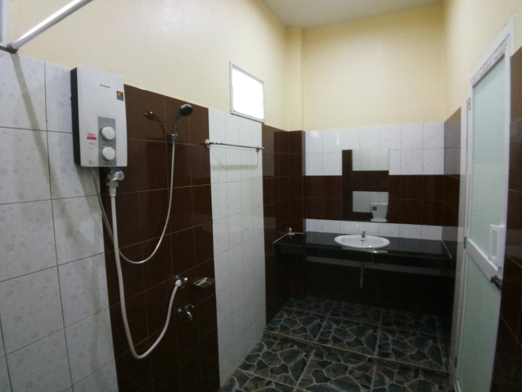 Baan Mek Lom Hotell Khao Lak Exteriör bild