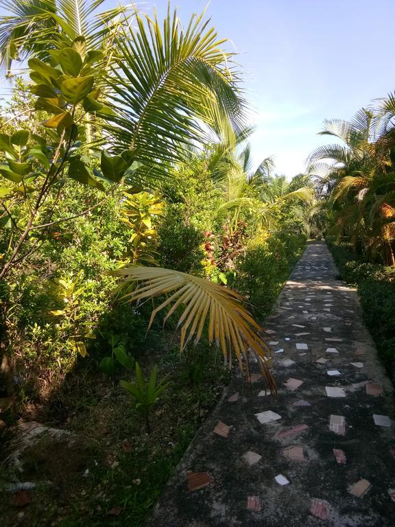 Baan Mek Lom Hotell Khao Lak Exteriör bild