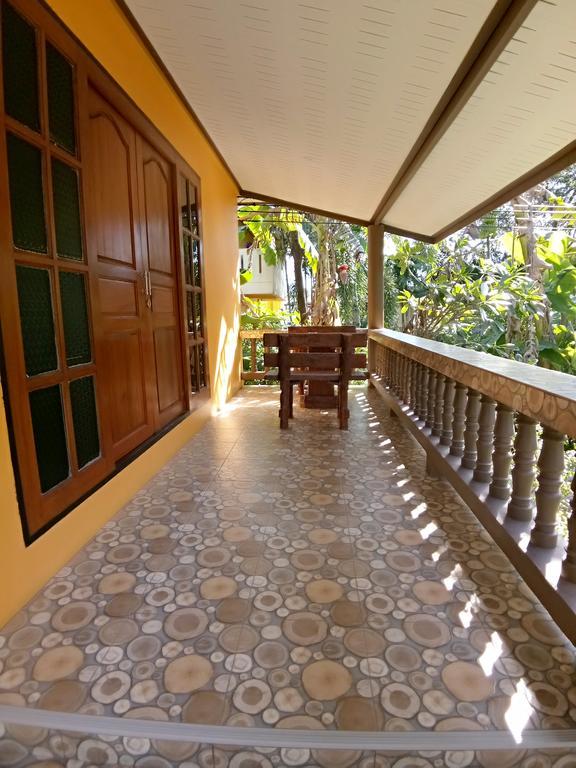 Baan Mek Lom Hotell Khao Lak Exteriör bild