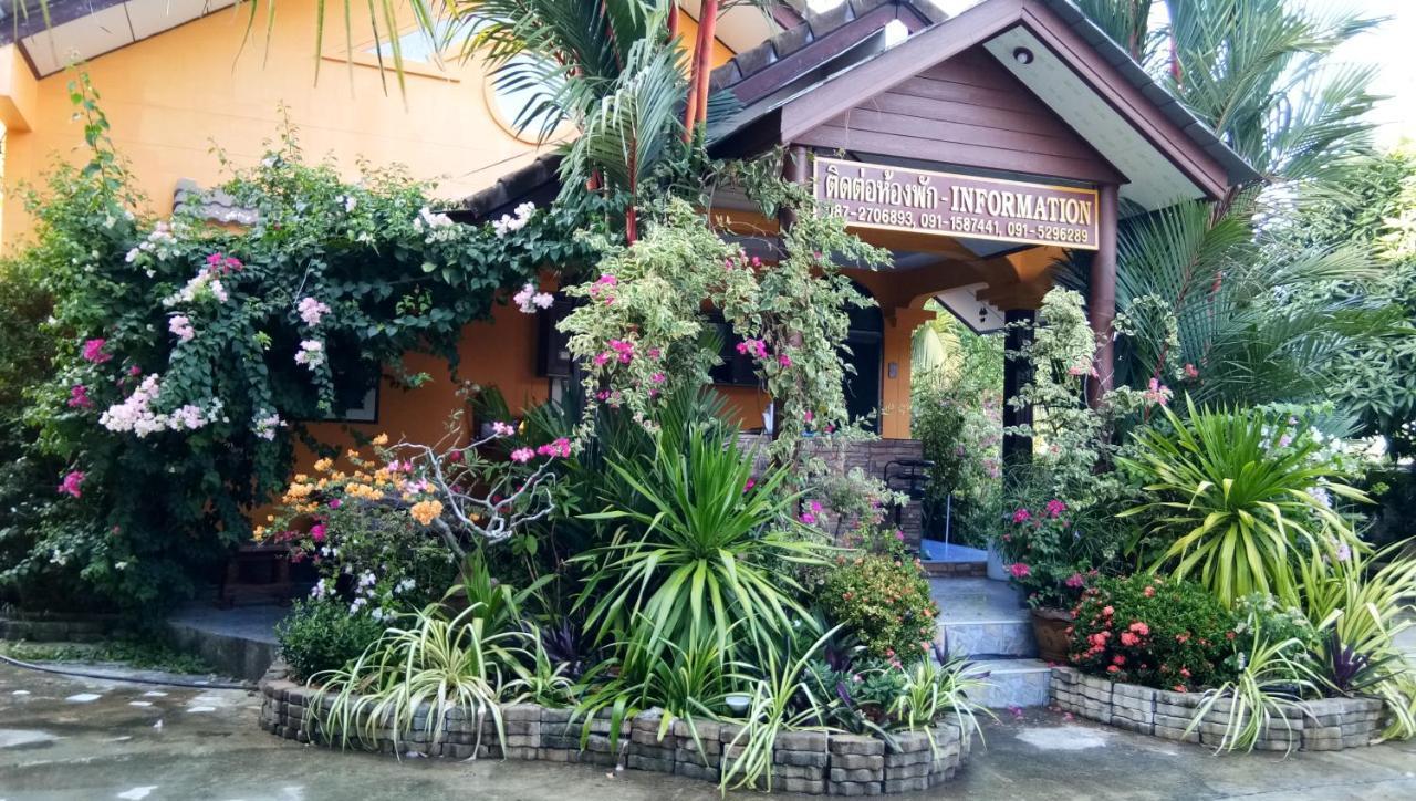 Baan Mek Lom Hotell Khao Lak Exteriör bild